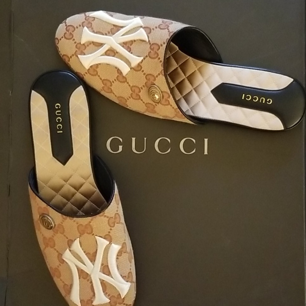 Gucci slippers